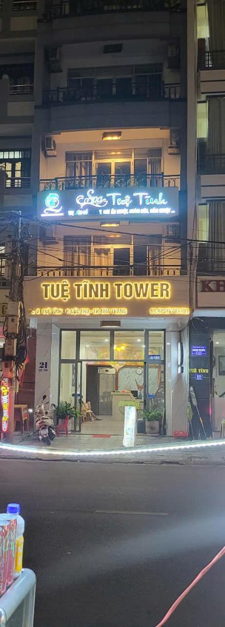 ホテル Tue Tinh ニャチャン エクステリア 写真